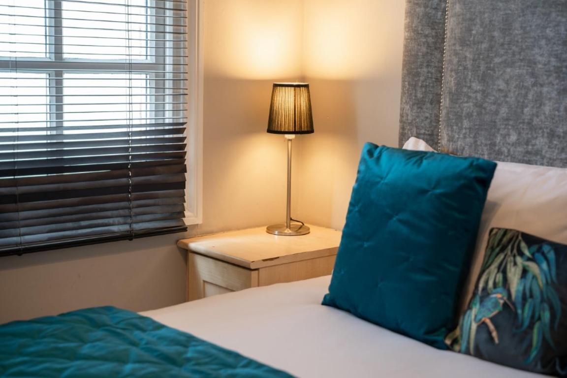 Perfectly Located Central Chester Town House -2Br Esterno foto