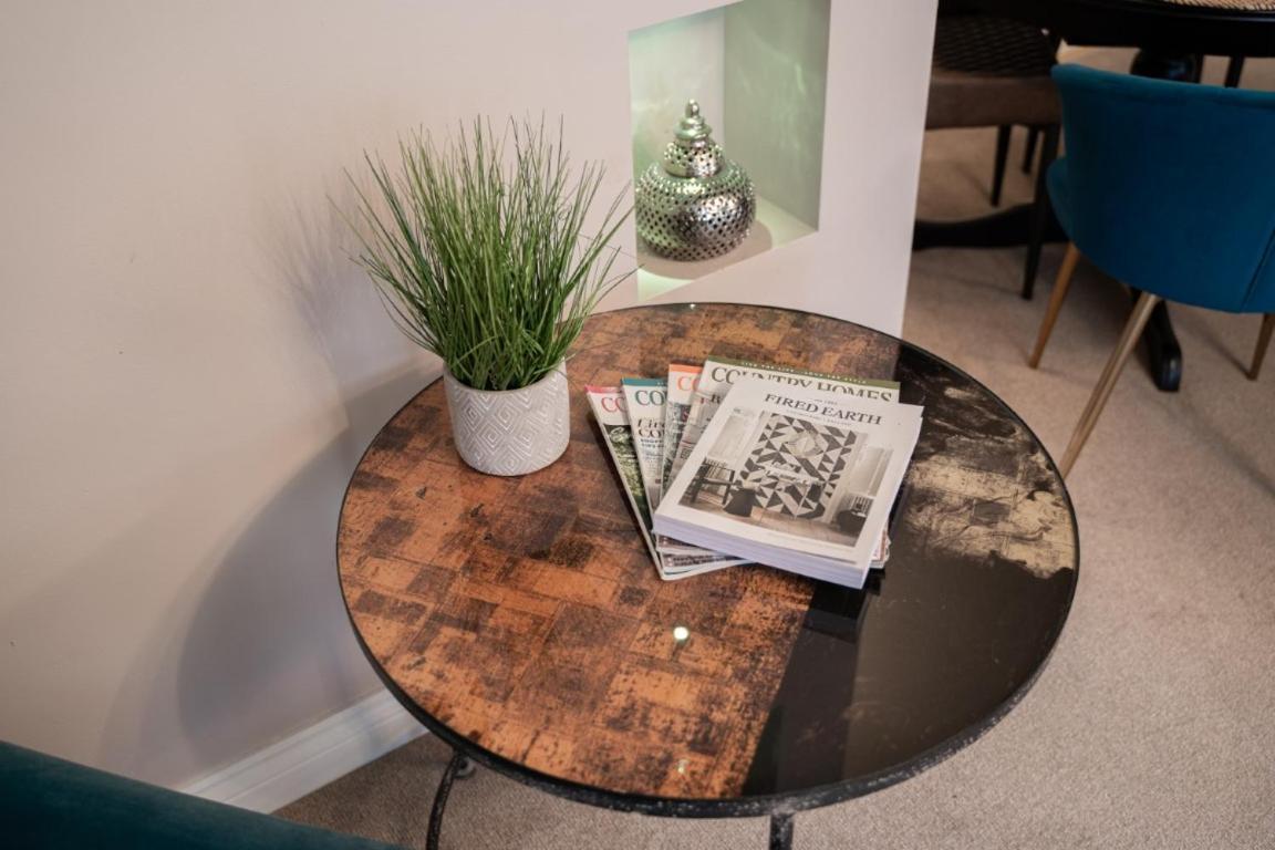 Perfectly Located Central Chester Town House -2Br Esterno foto